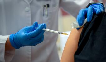 Premier Włoch zarzuca producentom szczepionek naruszenie kontraktów
