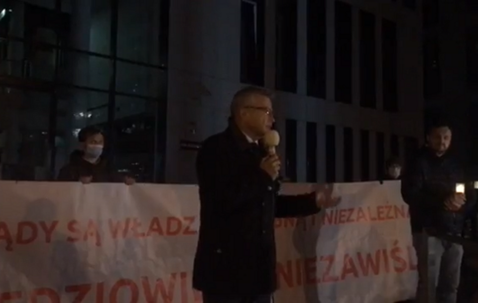Sędzia SN Włodzimierz Wróbel podczas manifestacji sędziowskiej w Krakowie / autor: Facebook/Iustitia Oddział w Krakowie