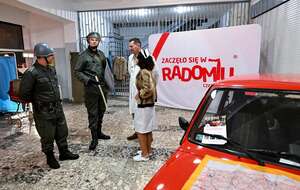 Wydarzenie „Potańcówka w klimacie PRL” w hali Miejskiego Ośrodka Sportu i Rekreacji w Radomiu / autor: PAP/Piotr Polak