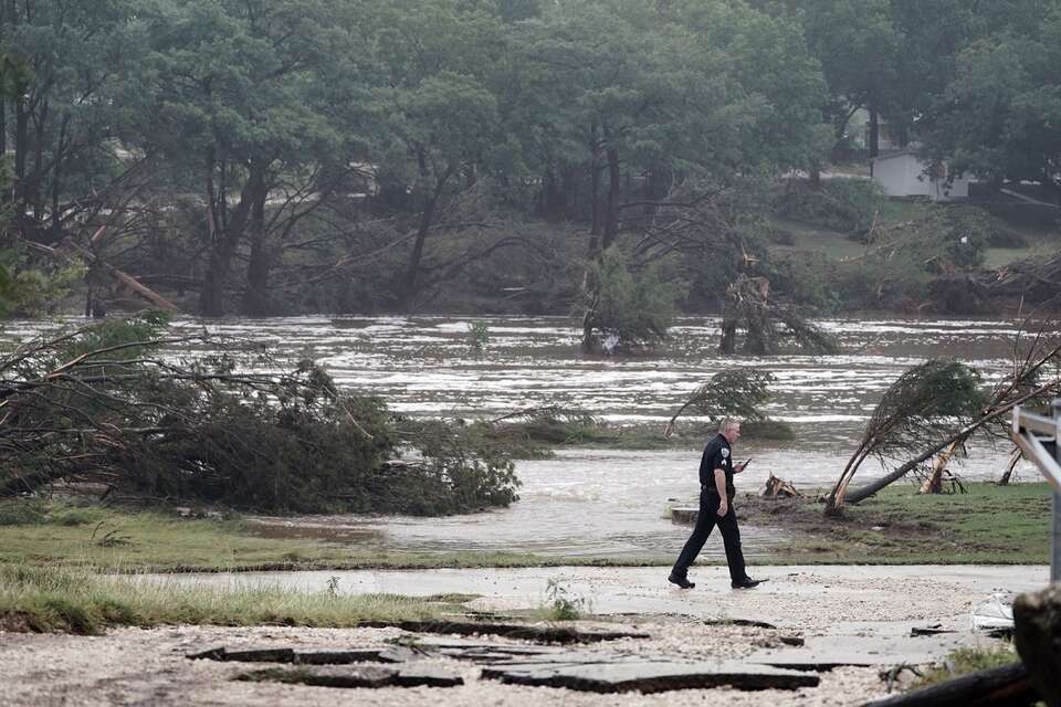 Rzeka Guadalupe (powódź błyskawiczna w Teksasie, USA) / autor: PAP/EPA