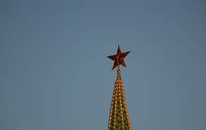Zdjęcie ilustracyjne, czerwona gwiazda na szczycie kremlowskiej baszty / autor: Fratria