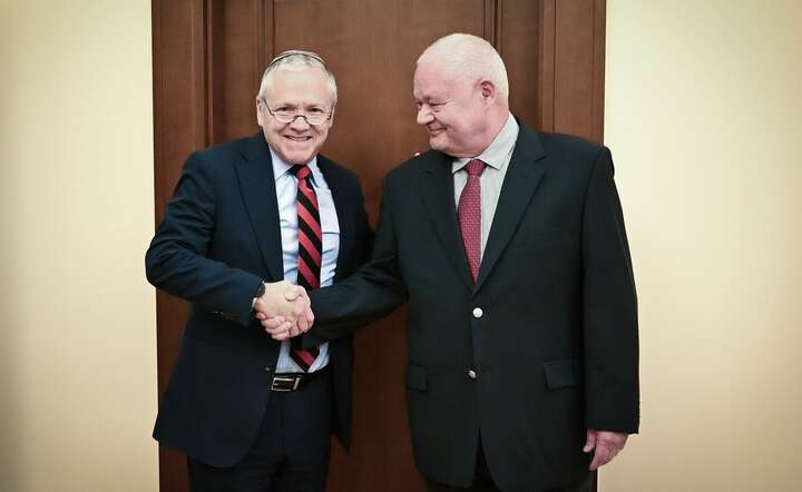 Prezes NBP z ambasadorem USA o finansach i złocie