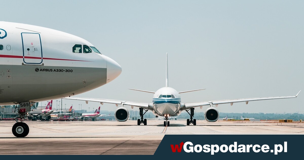 Czartery lotnicze na fali