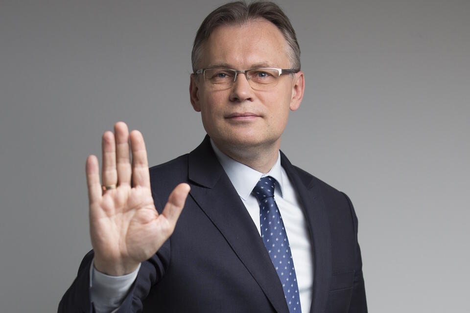wiceszef MSZ Arkadiusz Mularczyk / autor: Fratria