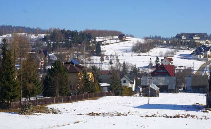 Zimowy krajobraz Podhala w okolicach Nowego Targu / autor: Fratria /MK
