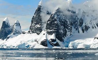 Epidemia na Antarktydzie! Co się wydarzyło na stacji badawczej?