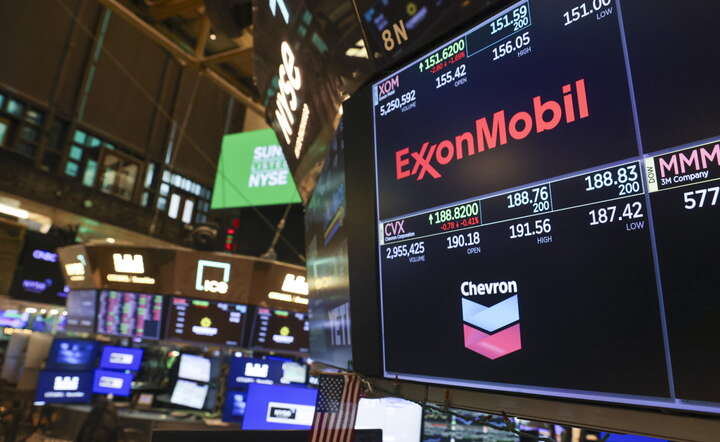 Parkiet Wall Street 3 marca, giełda nowojorska reaguje na kryzys na Bliskim Wschodzie / autor: PAP/EPA/SARAH YENESEL