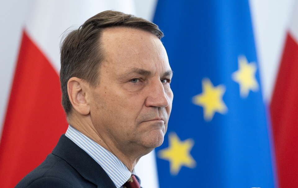 Sikorski atakuje PiS. Mówi o "upokorzeniu"