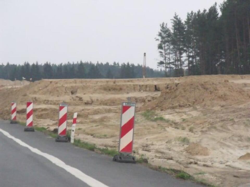 Mnóstwo dróg rozgrzebano niemiłosiernie, i na pierwszy rzut oka - bez sensu. Fot. wPolityce.pl