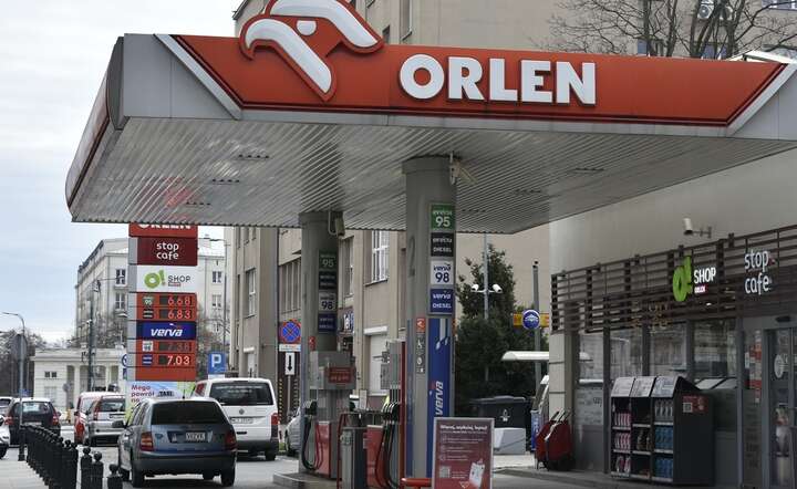 Na stacji Orlenu w Warszawie kasjer zarobi ok. 4,5 tys. zł netto, niezależnie od lokalizacji w mieście / autor: Fratria / LS