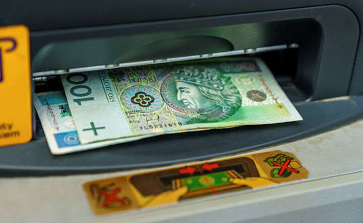 Wypłata gotówki / autor: Fratria