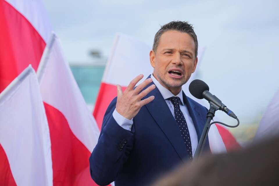 Rafał Trzaskowski podczas wiecu wyborczego w Olsztynie / autor: PAP/Tomasz Waszczuk