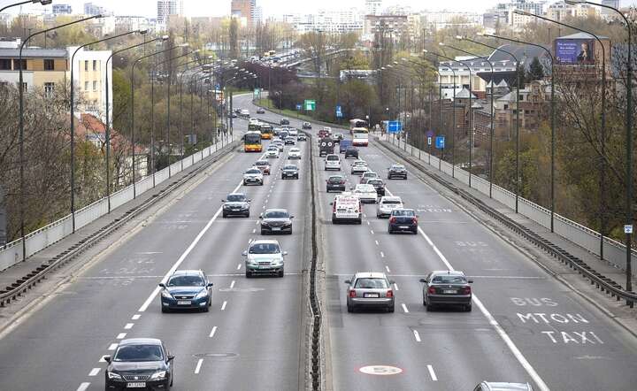 Ruch samochodowy w Warszawie / autor: Fratria / Andrzej Wiktor