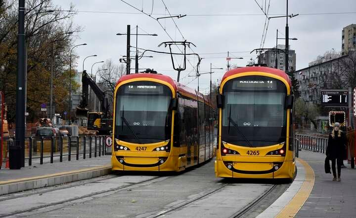 Tramwaje Warszawskie nieudanie wnioskowały o dofinansowanie takich składów zakupionych w Korei / autor: Fratria / LK