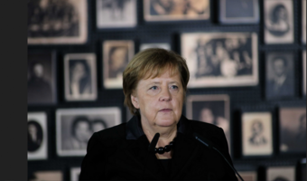 Merkel: Auschwitz to niemiecki obóz śmierci