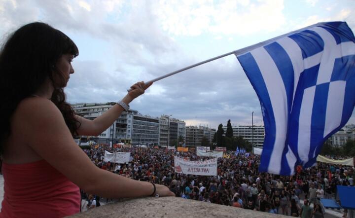 Niedzielny wiec przeciw zaciskaniu pasa w Atenach fot. PAP / EPA / SIMELA PANTZARTZI  