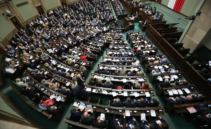 posłowie na sali obrad Sejmu / autor: fotoserwis PAP