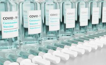 Minimalny odsetek problemów po szczepieniu na COVID