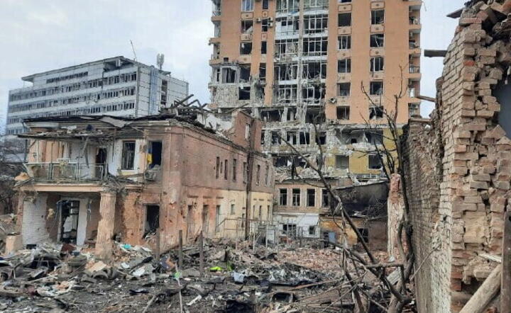 zniszczony przez rosyjskie bombardowania Charków / autor: fotoserwis PAP