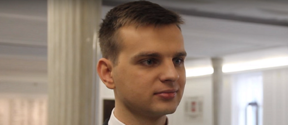 Poseł Jakub Kulesza, rzecznik klubu parlamentarnego Kukiz‘15 / autor: youtube.com