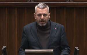 Poseł Maciej Konieczny na mównicy sejmowej / autor: screenshot: Sejm RP