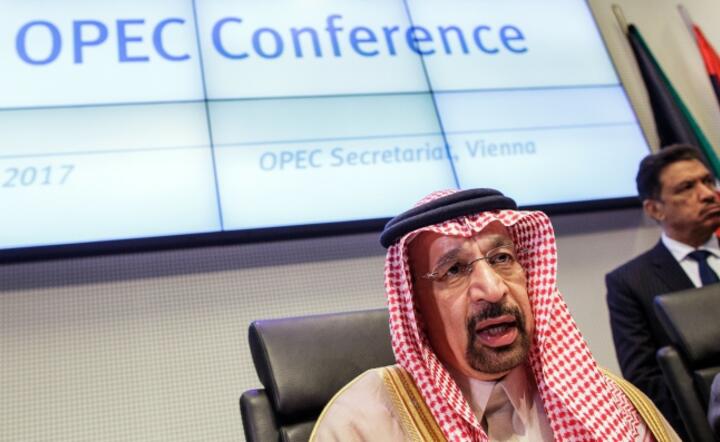 Khalid Al-Falih, minister energii Arabii Saudyjskiej na konferencji prasowej w trakcie 173. sesji OPEC w Wiedniu 30 listopada / autor: fot. PAP/EPA/LISI NIESNER