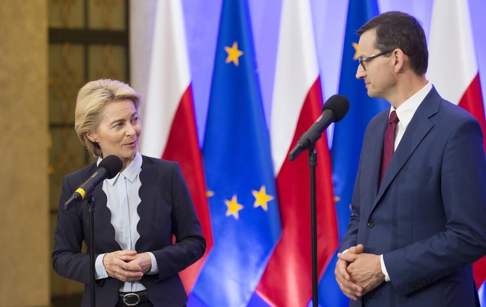 Przewodnicząca KE Ursula von der Leyen na konferencji prasowej z premierem Mateuszem Morawieckim podczas jej wizyty w Warszawie w lipcu 2019 r. / autor: Fratria