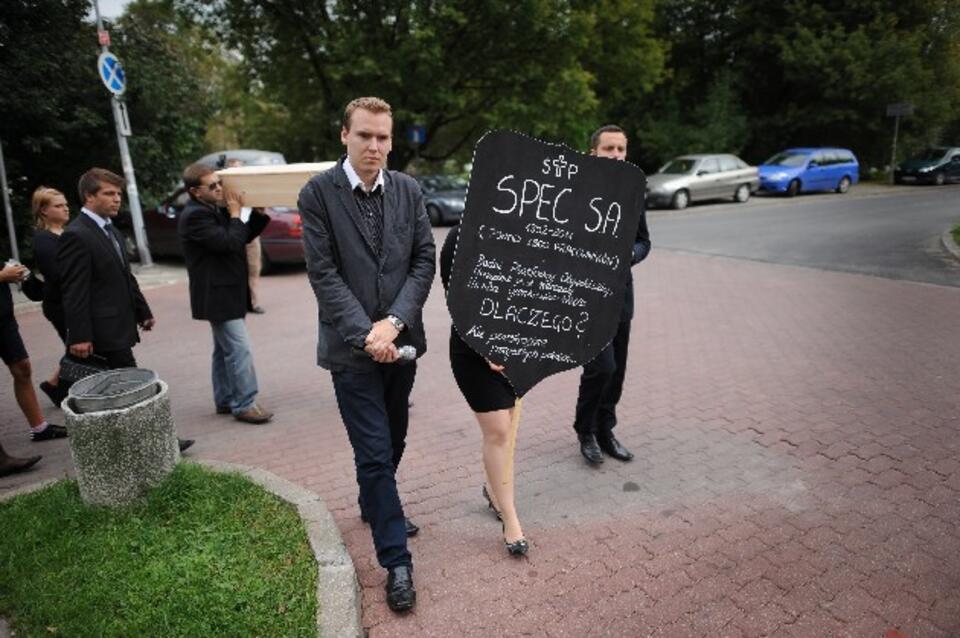 Event warszawskiego koła SLD "Odnowa" i Federacji Młodych Socjaldemokratów nt. prywatyzacji SPEC S.A., PAP