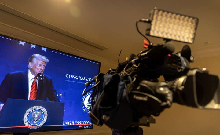 Donald Trump w wystąpieniu do republikańskich kongresmenów w swoim ośrodku golfowym w Doral pod Miami / autor: PAP/EPA/CRISTOBAL HERRERA-ULASHKEVICH