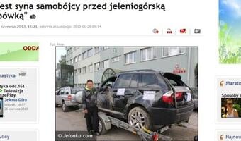 Dramatyczna manifestacja syna rolnika, który popełnił samobójstwo - pod urzędem postawił samochód w którym zabił się jego ojciec