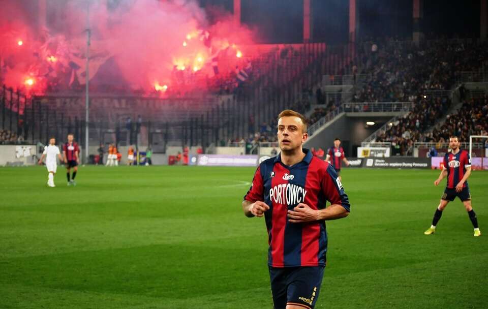 Kamil Grosicki w barwach Pogoni Szczecin / autor: Doktor.opi/CC/Wikimedia Commons/https://creativecommons.org/licenses/by-sa/4.0