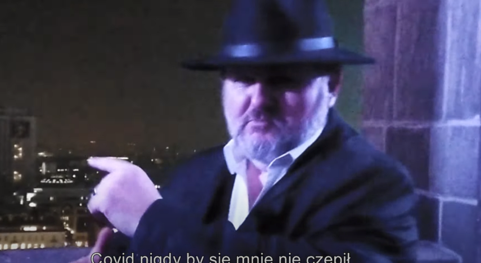 Marek Posobkiewicz w klipie Fiddler Gisu on the Roof / autor: YouTube/ Don Gisu