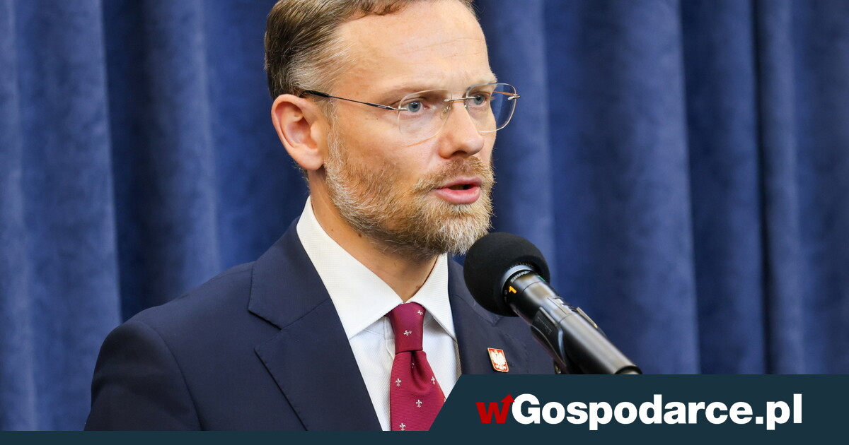 Bogucki: przy wiatrakach rząd chce obejść konstytucję