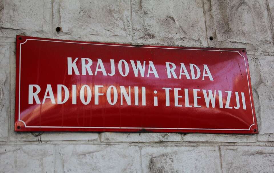 KRRiT wypłaci środki na realizację audycji dot. powodzi / autor: Fratria