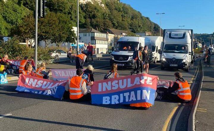 Aktywiści klimatyczni zablokowali port Dover - aresztowania