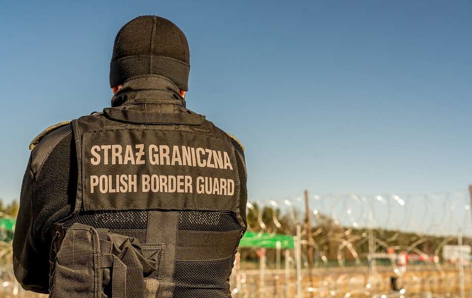 SONDAŻ. Polacy nie chcą wpuszczania nielegalnych imigrantów