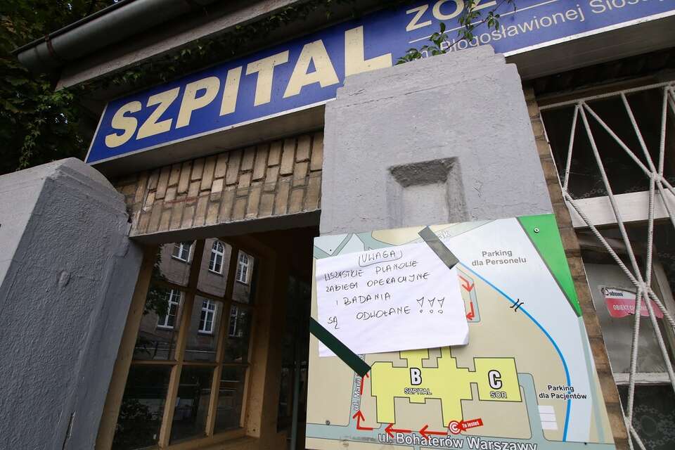 Szpital powiatowy w Nysie / autor: PAP/Krzysztof Świderski