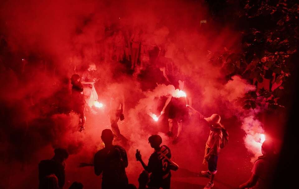 Zamieszki w Paryżu / autor: EPA/VALENTINA CAMU Dostawca: PAP/EPA.