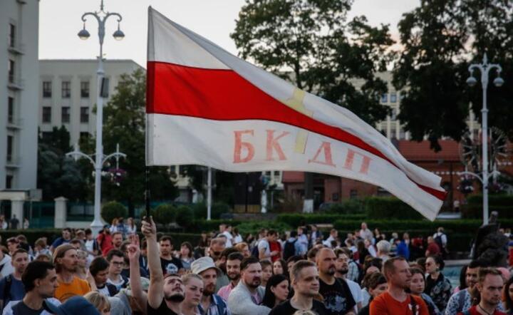 Protesty przeciwko wynikom wyborów prezydenckich w Mińsku na Białorusi, 24 sierpnia / autor: PAP/EPA/TATYANA ZENKOVICH