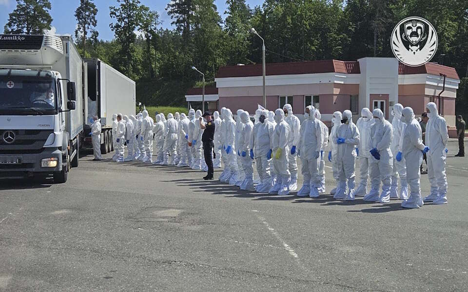 Wymiana ciał poległych żołnierzy między Ukrainą a Rosją / autor: PAP/EPA