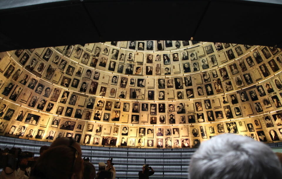 Yad Vashem, Instytut Pamięci Meczenników i Bohaterów Holokaustu, Sala Imion, Jerozolima / autor: Fratria
