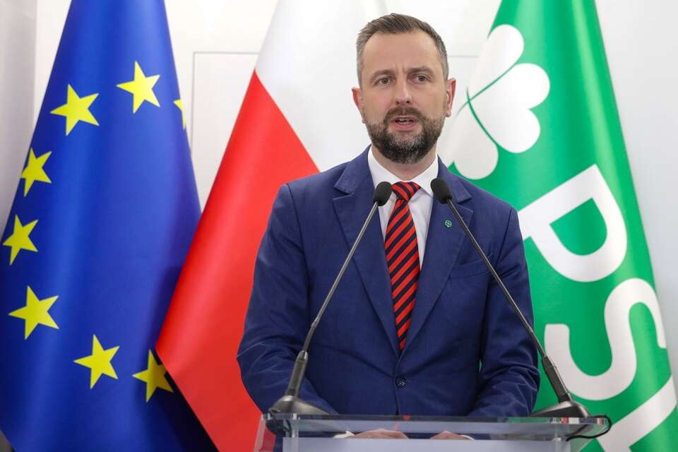 Wicepremier, minister obrony narodowej Władysław Kosiniak-Kamysz podczas konferencji prasowej PSL podsumowującej dwa lata pracy ministrów. / autor: PAP/Tomasz Gzell