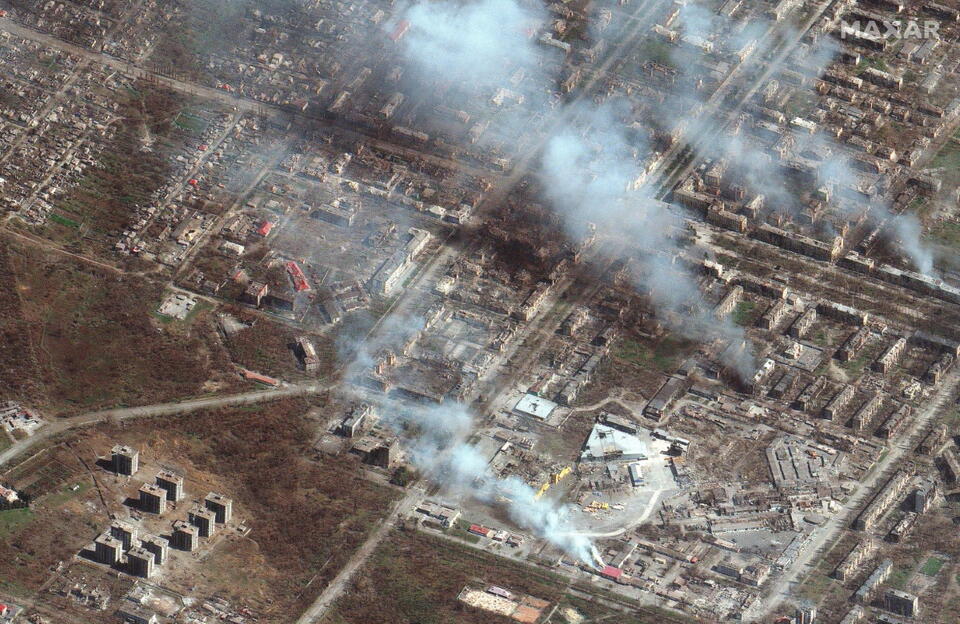 Mariupol - zdjęcia satelitarne  / autor: PAP/EPA/MAXAR TECHNOLOGIES