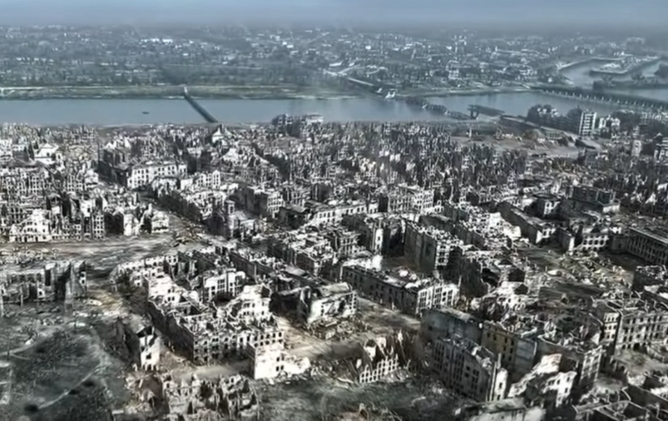 Kadr z filmu "Miasto Ruin" / autor: screenshot/YouTube