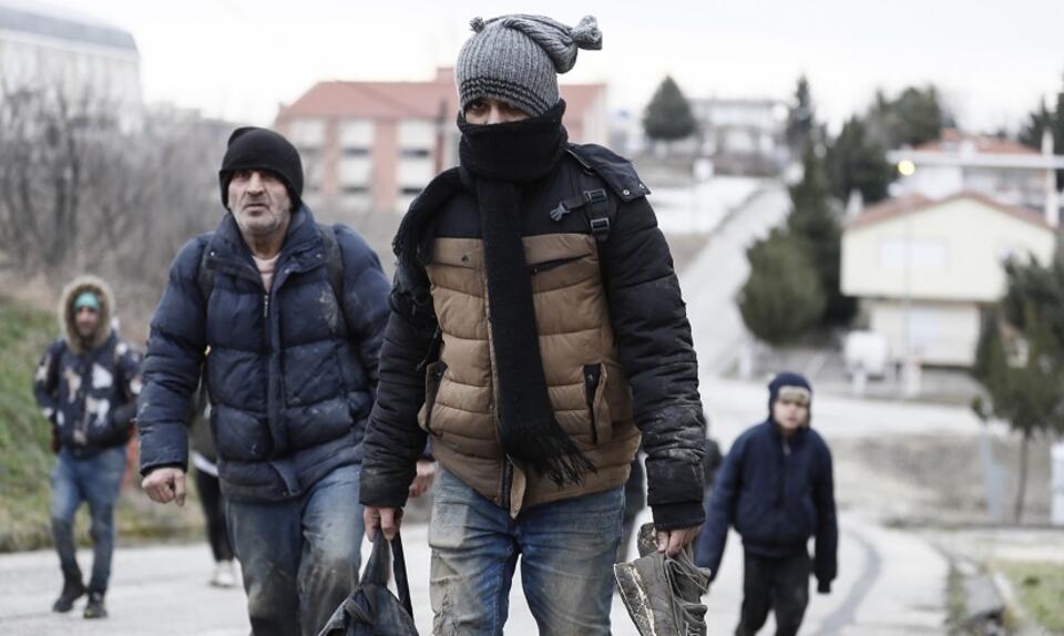 Grupa migrantów na turecko-greckiej granicy / autor: PAP/EPA
