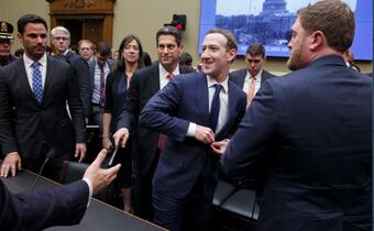 Zuckerberg szpieguje jak Edgar Hoover