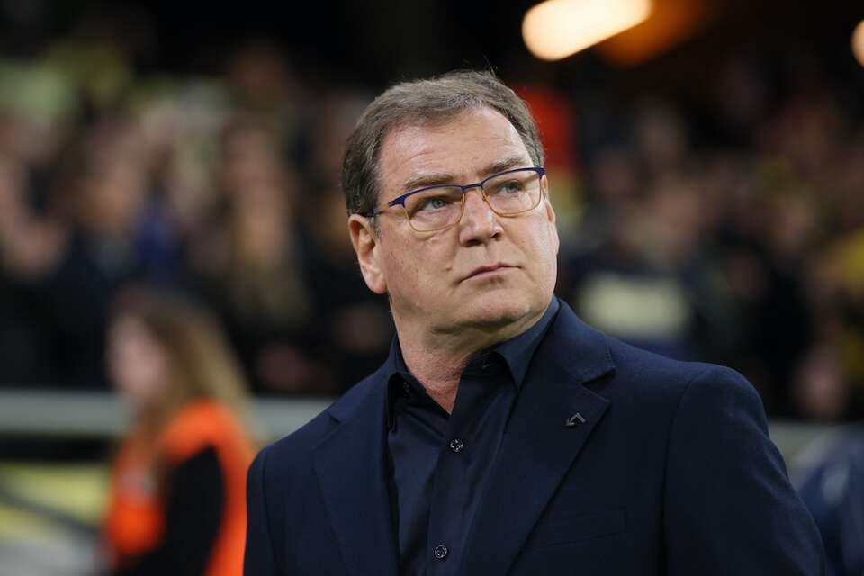 Trener reprezentacji Polski Jan Urban podczas barażowego meczu finałowego o awans do piłkarskich mistrzostw świata ze Szwecją. / autor: PAP/Leszek Szymański