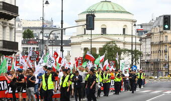 Warszawa: Na trasie protestu rolników policja czasowo wyłącza ruch