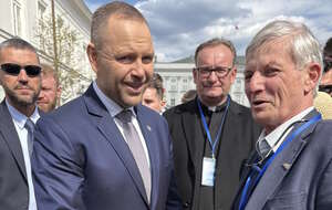 Prof. Tonio Borg z prezydentem Karolem Nawrockim / autor: PFROŻ