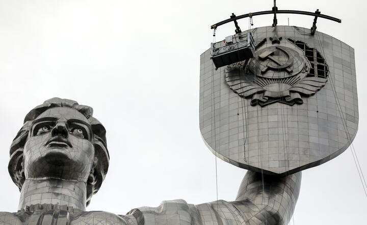 Pomnik Matka Ojczyzna w Kijowie / autor: PAP/EPA/Oleg Petrasyuk